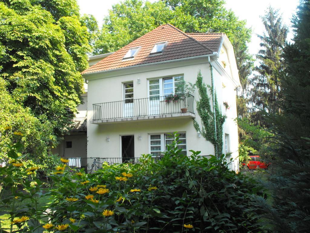 Villa Ottilia Сиофок Екстериор снимка